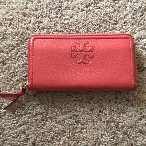 tory burch wallet